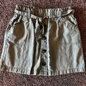 Girl’s Oshkosh skirt